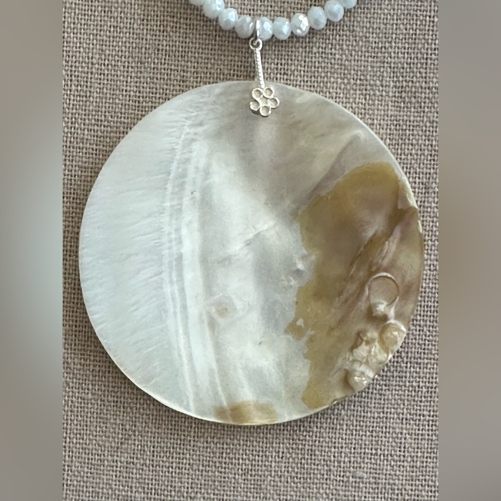 24 inch Mother of Pearl Necklace NWOT - Picture 7 of 16